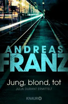 JUNGE BLOND TOT