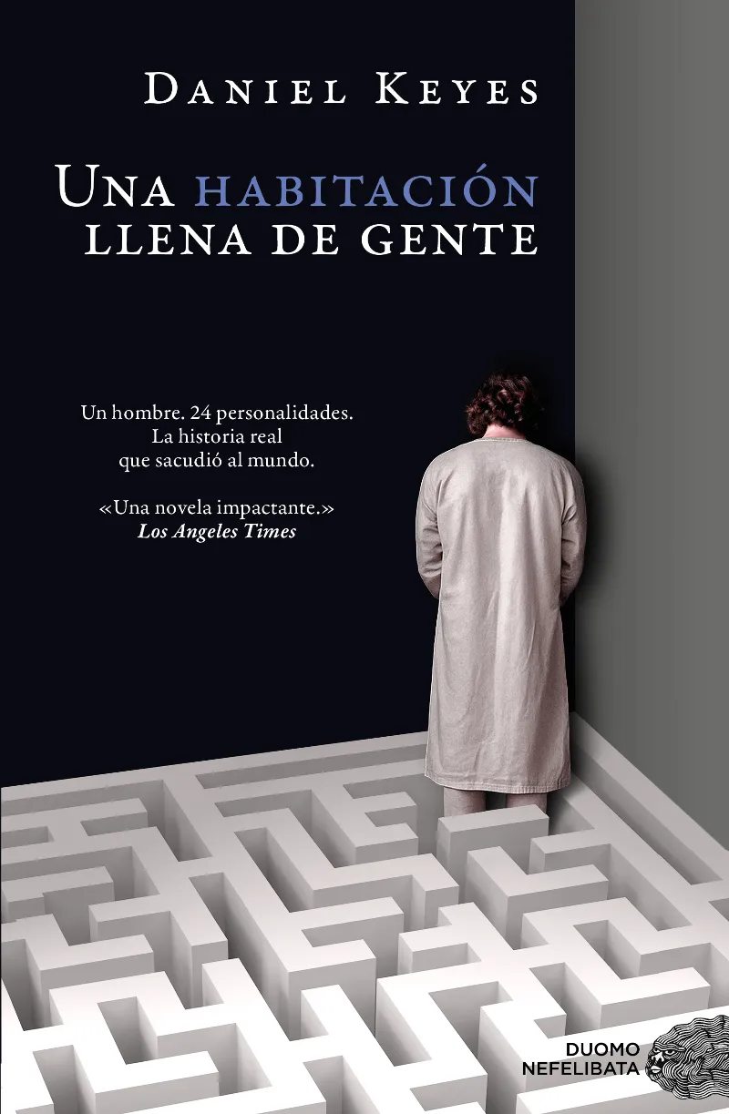 Una habitación llena de gente