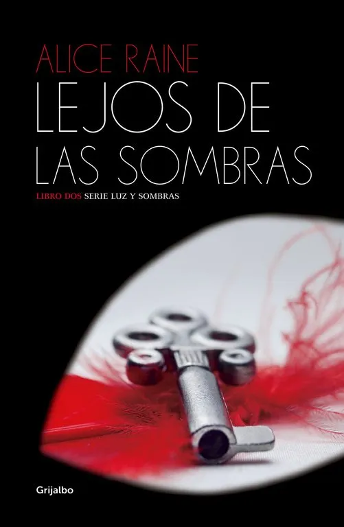 LEJOS DE LAS SOMBRAS