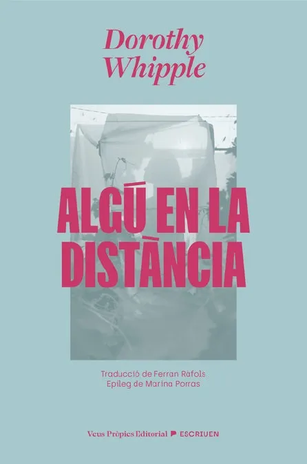 ALGÚ EN LA DISTÀNCIA